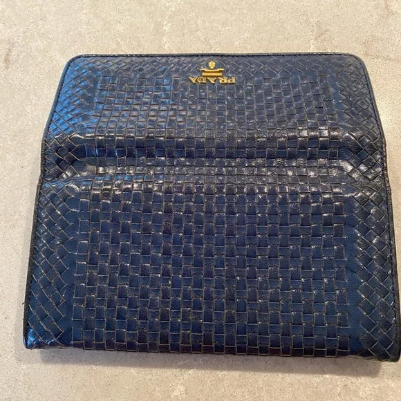 Authentic braided Prada Wallet - Picture 2 of 9